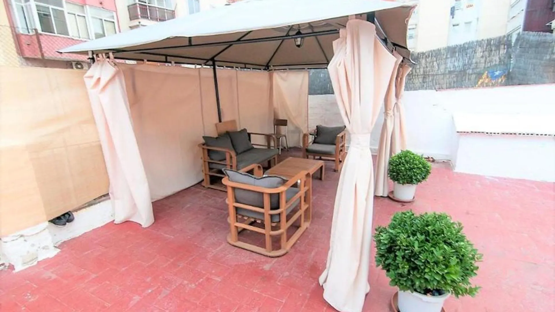 Room In Guest Room - Private Room With Sunny Terrace Of 200M2 8 Barcelona Guest house